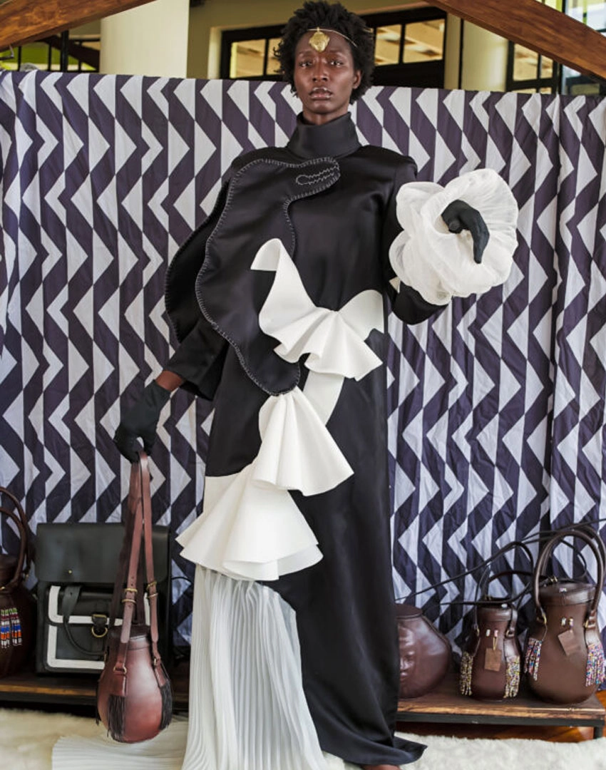 Art Wear Collection Nostalgic Balance Nostalgic Balance