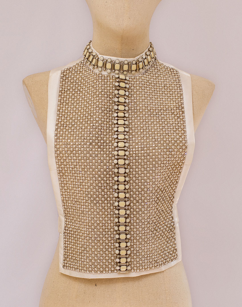 signature piece with refined cut and clear brilliance