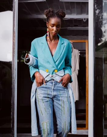 Mid-Wash Regular Fit Rise Jeans