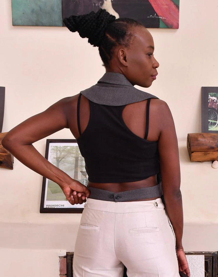 Long Bare-Back Vest - Grey Circle Pattern Rare Long Bare-Back Vest - Grey Circle Pattern