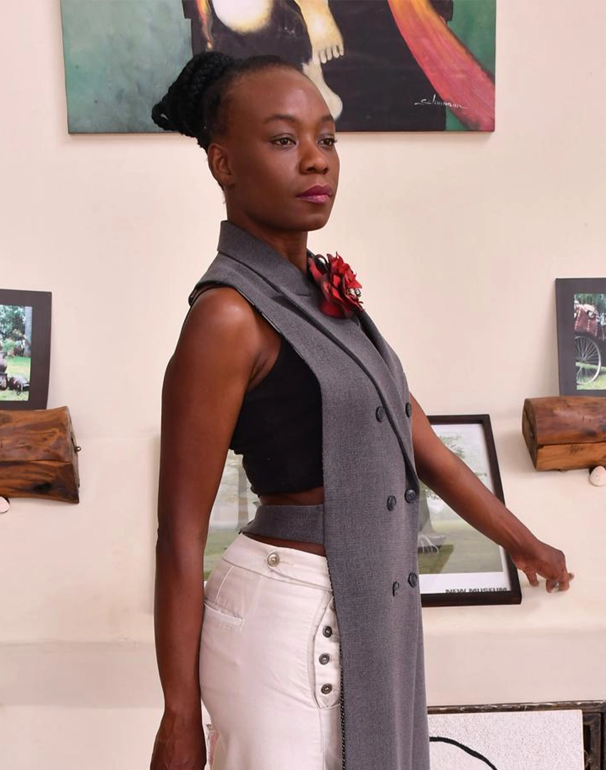 Long Bare-Back Vest - Grey Circle Pattern Sided Long Bare-Back Vest - Grey Circle Pattern